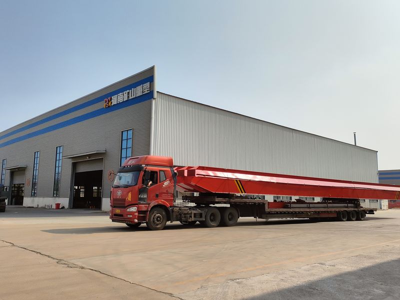4臺(tái)電動(dòng)單梁起重機(jī)，LD10t-26.53m，發(fā)往浙江交付客戶使用。