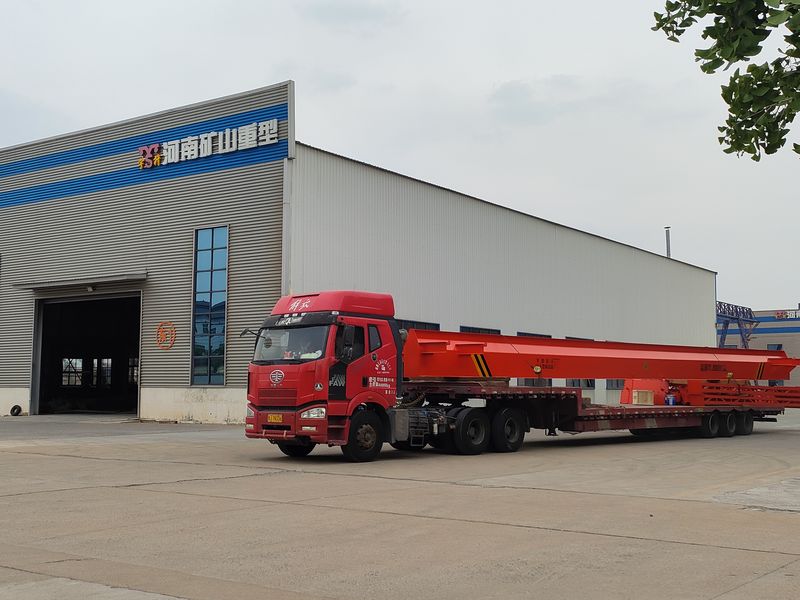 電動葫蘆門式起重機 MHxh10t—20m 制作完成，發(fā)往新疆交付客戶使用。